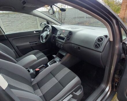 Серый Фольксваген Гольф Плюс, объемом двигателя 1.4 л и пробегом 240 тыс. км за 7700 $, фото 7 на Automoto.ua