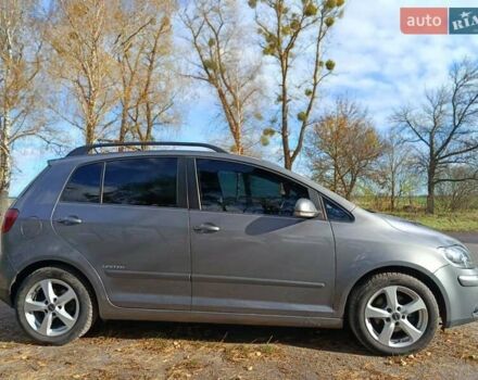 Фольксваген Гольф Плюс 2008 в Коростене на Automoto.ua Серый Фольксваген Гольф Плюс, объемом двигателя 1.6 л и пробегом 194 тыс. км за 6850 $, фото 7 на Automoto.ua