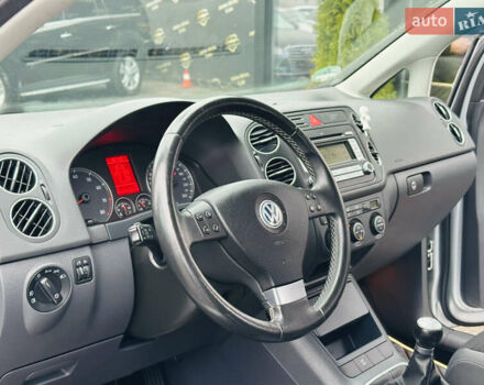 Серый Фольксваген Гольф Плюс, объемом двигателя 1.6 л и пробегом 245 тыс. км за 7800 $, фото 13 на Automoto.ua