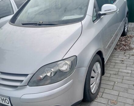 Серый Фольксваген Гольф Плюс, объемом двигателя 1.4 л и пробегом 261 тыс. км за 5900 $, фото 3 на Automoto.ua