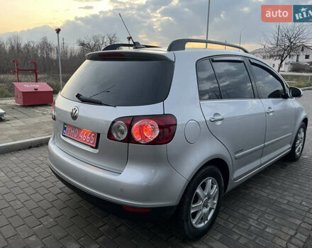 Серый Фольксваген Гольф Плюс, объемом двигателя 1.4 л и пробегом 243 тыс. км за 7300 $, фото 4 на Automoto.ua