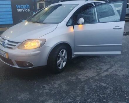 Серый Фольксваген Гольф Плюс, объемом двигателя 1.6 л и пробегом 240 тыс. км за 5999 $, фото 27 на Automoto.ua