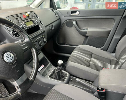 Серый Фольксваген Гольф Плюс, объемом двигателя 1.39 л и пробегом 287 тыс. км за 5000 $, фото 24 на Automoto.ua