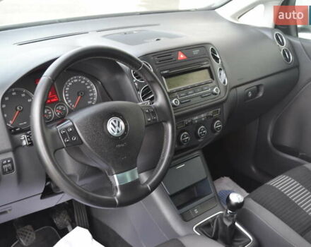 Сірий Фольксваген Golf Plus, об'ємом двигуна 1.6 л та пробігом 160 тис. км за 7999 $, фото 21 на Automoto.ua