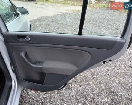 Серый Фольксваген Гольф Плюс, объемом двигателя 1.6 л и пробегом 189 тыс. км за 8400 $, фото 34 на Automoto.ua