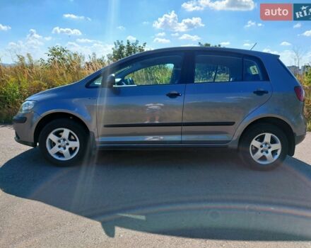 Сірий Фольксваген Golf Plus, об'ємом двигуна 1.6 л та пробігом 250 тис. км за 7400 $, фото 4 на Automoto.ua