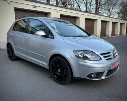 Сірий Фольксваген Golf Plus, об'ємом двигуна 1.6 л та пробігом 237 тис. км за 6999 $, фото 3 на Automoto.ua