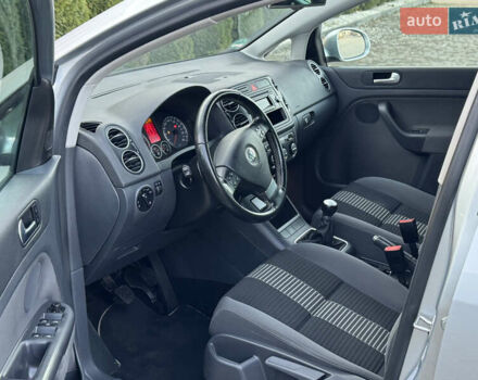 Серый Фольксваген Гольф Плюс, объемом двигателя 0 л и пробегом 166 тыс. км за 5800 $, фото 28 на Automoto.ua