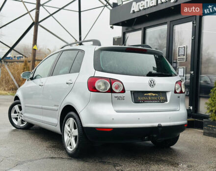 Серый Фольксваген Гольф Плюс, объемом двигателя 1.6 л и пробегом 245 тыс. км за 7800 $, фото 3 на Automoto.ua