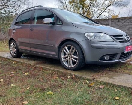 Серый Фольксваген Гольф Плюс, объемом двигателя 1.4 л и пробегом 240 тыс. км за 7700 $, фото 3 на Automoto.ua
