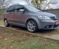 Серый Фольксваген Гольф Плюс, объемом двигателя 1.4 л и пробегом 240 тыс. км за 7700 $, фото 3 на Automoto.ua