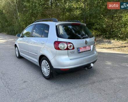 Серый Фольксваген Гольф Плюс, объемом двигателя 1.4 л и пробегом 181 тыс. км за 5800 $, фото 5 на Automoto.ua