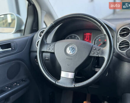 Серый Фольксваген Гольф Плюс, объемом двигателя 1.6 л и пробегом 208 тыс. км за 6490 $, фото 19 на Automoto.ua
