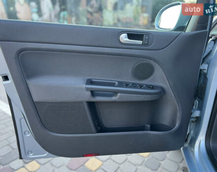 Фольксваген Гольф Плюс 2008 в Луцке на Automoto.ua Серый Фольксваген Гольф Плюс, объемом двигателя 1.4 л и пробегом 169 тыс. км за 7350 $, фото 16 на Automoto.ua