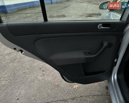 Серый Фольксваген Гольф Плюс, объемом двигателя 1.6 л и пробегом 144 тыс. км за 8200 $, фото 24 на Automoto.ua