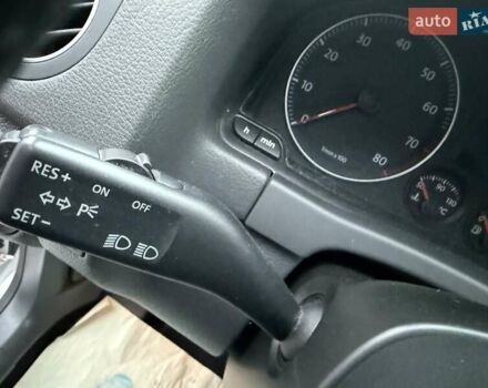 Серый Фольксваген Гольф Плюс, объемом двигателя 1.6 л и пробегом 189 тыс. км за 8400 $, фото 21 на Automoto.ua