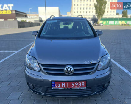 Фольксваген Гольф Плюс 2008 в Черкассах на Automoto.ua Серый Фольксваген Гольф Плюс, объемом двигателя 1.4 л и пробегом 238 тыс. км за 6599 $, фото 1 на Automoto.ua