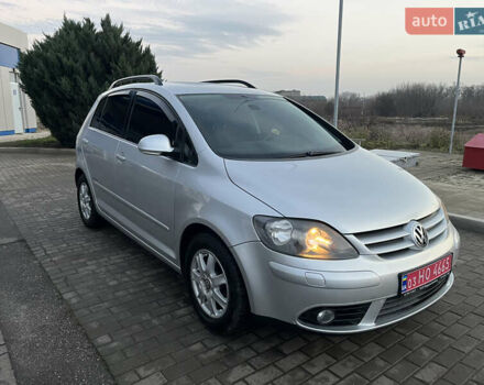Серый Фольксваген Гольф Плюс, объемом двигателя 1.4 л и пробегом 243 тыс. км за 7300 $, фото 1 на Automoto.ua