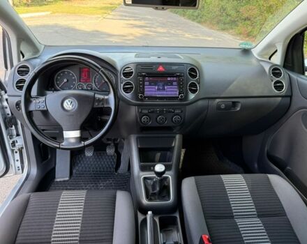 Серый Фольксваген Гольф Плюс, объемом двигателя 1.4 л и пробегом 181 тыс. км за 5700 $, фото 6 на Automoto.ua