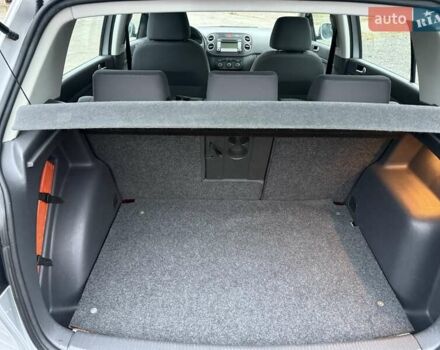 Серый Фольксваген Гольф Плюс, объемом двигателя 1.6 л и пробегом 189 тыс. км за 8400 $, фото 31 на Automoto.ua