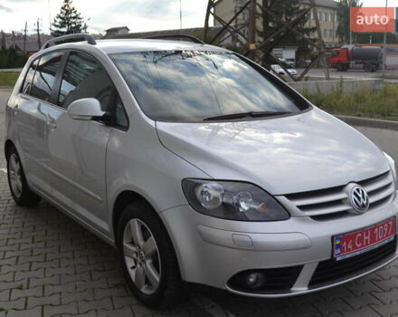 Сірий Фольксваген Golf Plus, об'ємом двигуна 1.6 л та пробігом 160 тис. км за 7999 $, фото 4 на Automoto.ua