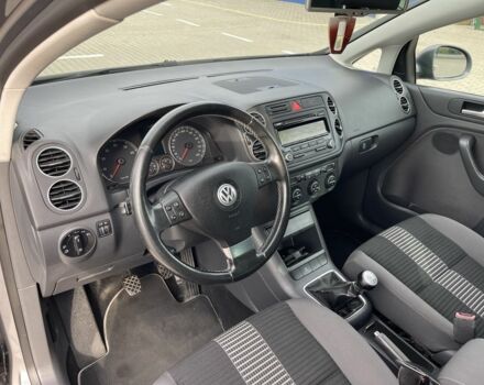 Серый Фольксваген Гольф Плюс, объемом двигателя 1.4 л и пробегом 171 тыс. км за 6300 $, фото 13 на Automoto.ua