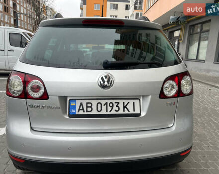 Серый Фольксваген Гольф Плюс, объемом двигателя 1.4 л и пробегом 226 тыс. км за 5400 $, фото 6 на Automoto.ua