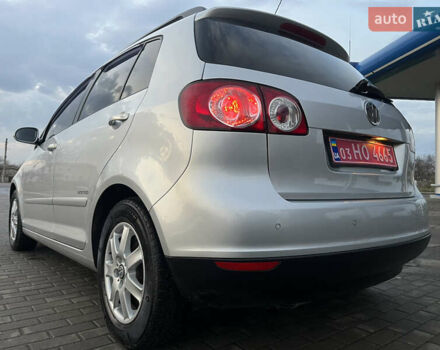 Серый Фольксваген Гольф Плюс, объемом двигателя 1.4 л и пробегом 243 тыс. км за 7300 $, фото 9 на Automoto.ua