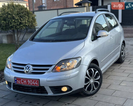 Серый Фольксваген Гольф Плюс, объемом двигателя 1.6 л и пробегом 208 тыс. км за 6490 $, фото 3 на Automoto.ua