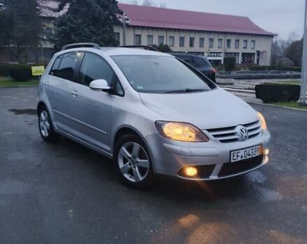 Серый Фольксваген Гольф Плюс, объемом двигателя 1.6 л и пробегом 240 тыс. км за 5999 $, фото 1 на Automoto.ua