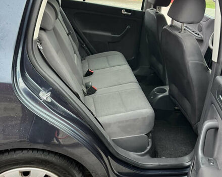 Серый Фольксваген Гольф Плюс, объемом двигателя 1.6 л и пробегом 230 тыс. км за 5600 $, фото 13 на Automoto.ua