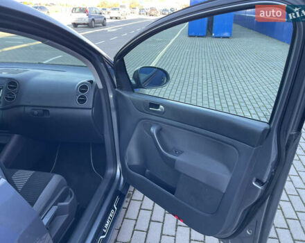 Серый Фольксваген Гольф Плюс, объемом двигателя 1.4 л и пробегом 174 тыс. км за 6150 $, фото 11 на Automoto.ua