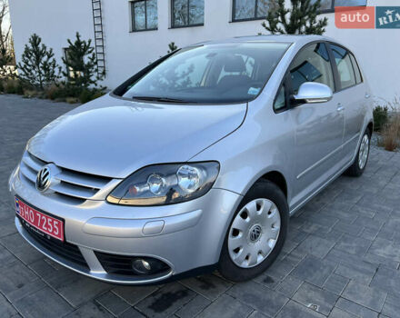 Серый Фольксваген Гольф Плюс, объемом двигателя 1.6 л и пробегом 99 тыс. км за 7250 $, фото 3 на Automoto.ua