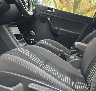 Серый Фольксваген Гольф Плюс, объемом двигателя 1.39 л и пробегом 220 тыс. км за 6100 $, фото 8 на Automoto.ua