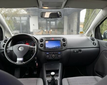 Серый Фольксваген Гольф Плюс, объемом двигателя 1.4 л и пробегом 155 тыс. км за 5700 $, фото 13 на Automoto.ua