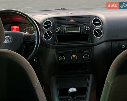 Серый Фольксваген Гольф Плюс, объемом двигателя 0 л и пробегом 221 тыс. км за 6300 $, фото 77 на Automoto.ua