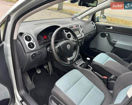 Сірий Фольксваген Golf Plus, об'ємом двигуна 1.4 л та пробігом 213 тис. км за 6900 $, фото 4 на Automoto.ua