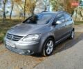 Фольксваген Гольф Плюс 2008 в Коростене на Automoto.ua Серый Фольксваген Гольф Плюс, объемом двигателя 1.6 л и пробегом 194 тыс. км за 6850 $, фото 1 на Automoto.ua