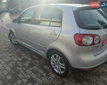 Серый Фольксваген Гольф Плюс, объемом двигателя 1.4 л и пробегом 208 тыс. км за 6300 $, фото 1 на Automoto.ua