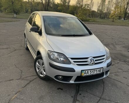 Сірий Фольксваген Golf Plus, об'ємом двигуна 1.6 л та пробігом 238 тис. км за 6990 $, фото 3 на Automoto.ua