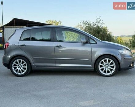 Серый Фольксваген Гольф Плюс, объемом двигателя 1.4 л и пробегом 263 тыс. км за 7399 $, фото 1 на Automoto.ua