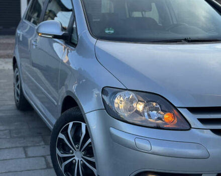 Серый Фольксваген Гольф Плюс, объемом двигателя 1.6 л и пробегом 208 тыс. км за 6490 $, фото 6 на Automoto.ua