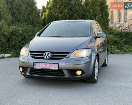 Серый Фольксваген Гольф Плюс, объемом двигателя 1.4 л и пробегом 263 тыс. км за 7399 $, фото 3 на Automoto.ua