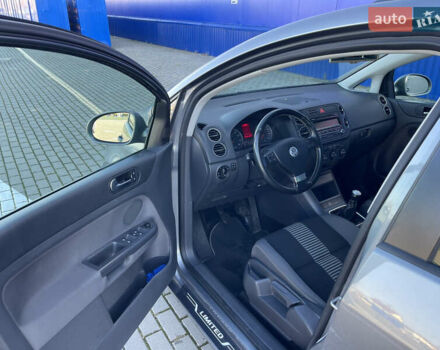 Серый Фольксваген Гольф Плюс, объемом двигателя 1.4 л и пробегом 174 тыс. км за 6150 $, фото 8 на Automoto.ua