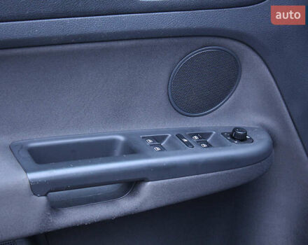 Серый Фольксваген Гольф Плюс, объемом двигателя 1.6 л и пробегом 189 тыс. км за 7800 $, фото 35 на Automoto.ua