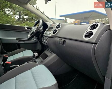 Серый Фольксваген Гольф Плюс, объемом двигателя 1.4 л и пробегом 121 тыс. км за 7400 $, фото 57 на Automoto.ua