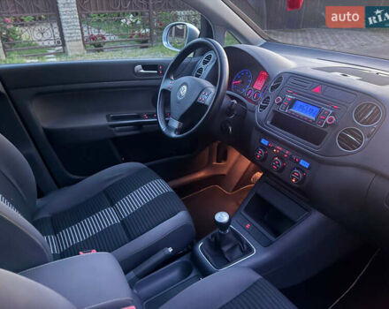 Сірий Фольксваген Golf Plus, об'ємом двигуна 1.4 л та пробігом 192 тис. км за 6800 $, фото 44 на Automoto.ua