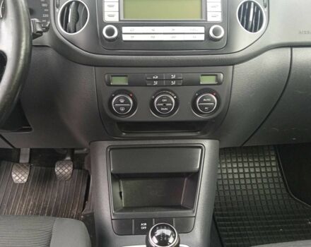 Серый Фольксваген Гольф Плюс, объемом двигателя 1.4 л и пробегом 261 тыс. км за 5900 $, фото 8 на Automoto.ua