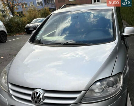 Серый Фольксваген Гольф Плюс, объемом двигателя 0 л и пробегом 200 тыс. км за 4999 $, фото 3 на Automoto.ua