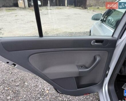 Серый Фольксваген Гольф Плюс, объемом двигателя 1.6 л и пробегом 189 тыс. км за 8400 $, фото 26 на Automoto.ua